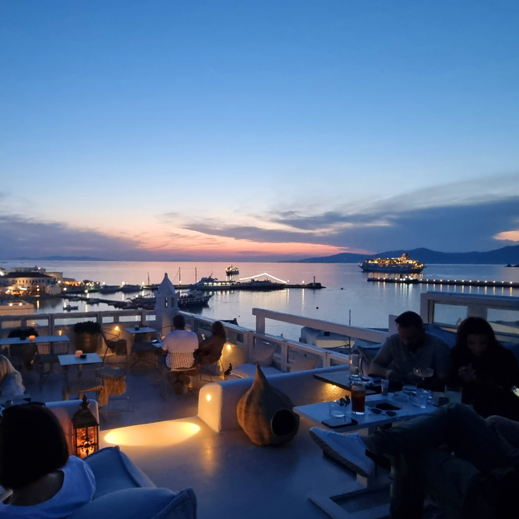 skybar-54-cocktail-lounge-the-townhouse-hotel-mykonos